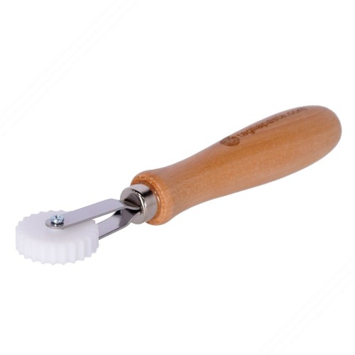 Tool to close the dough. Width 9 mm