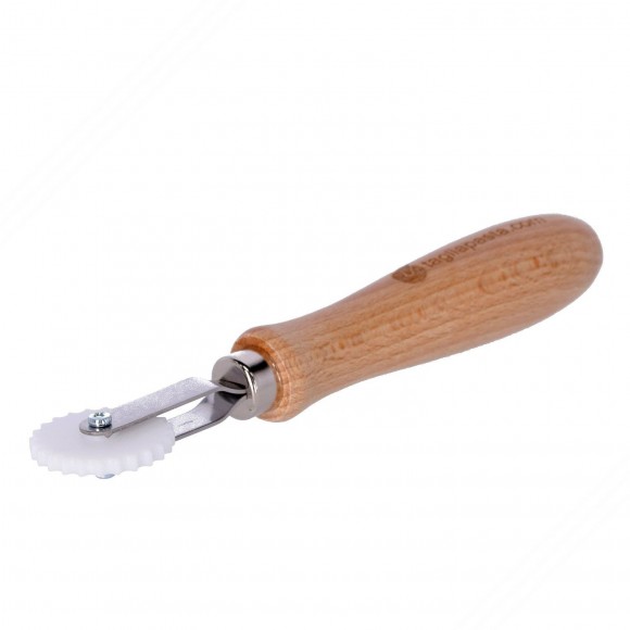 Outil pour fermer la pâte. Largeur 4 mm