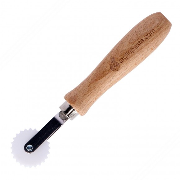 Ferramenta para fechar a massa. Largura 4 mm