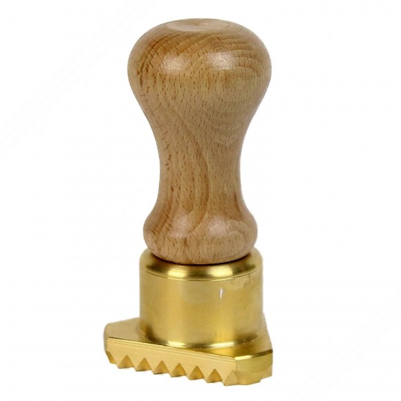 Triangular brass mold for ravioli with automatic ejector – Side: 45mm