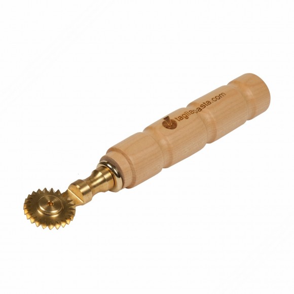 Laiton coupe-pâte avec lame unique de 30 mm de diamètre. Poignée en bois d'érable