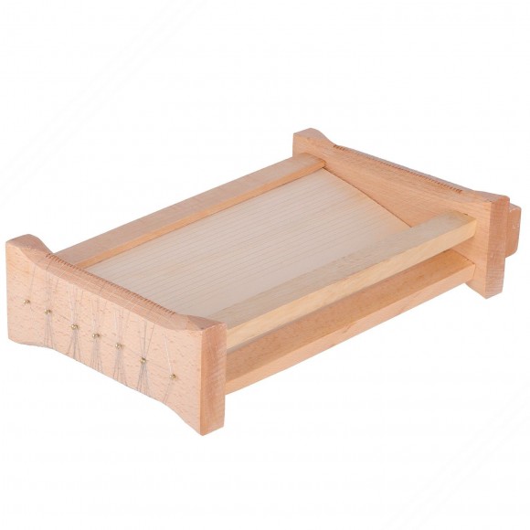 Petite Guitare Pasta pour couper les Spaghettis abruzzes. Mesures 20x38x8 cm