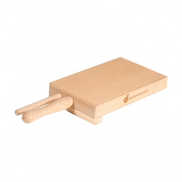 Tabla de madera con parada para garganelli y gnocchi