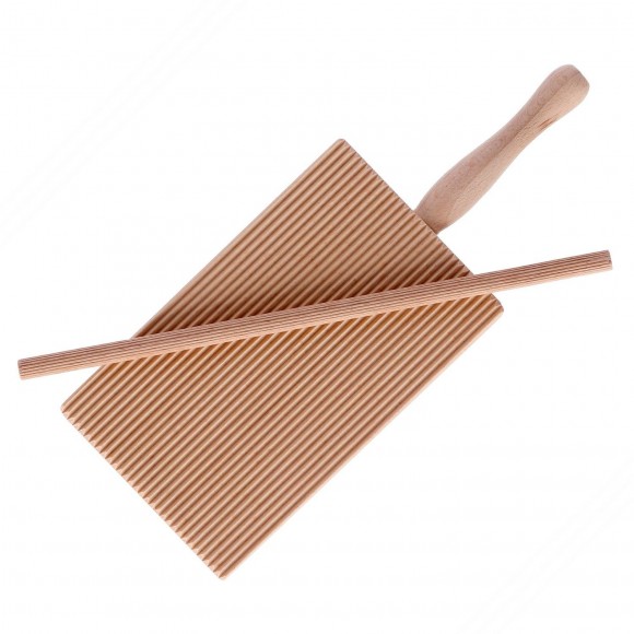 Planche en bois pour rouler les gnocchis et Pâte Garganelli