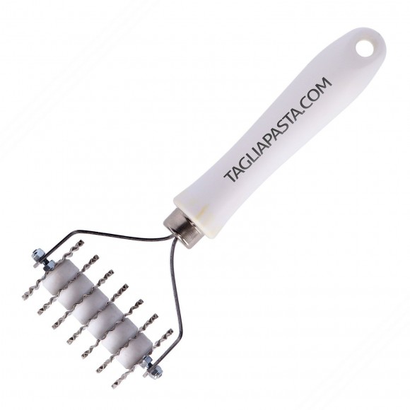 Cortador de massa com 7 aço inoxidável Dentado Lâminas, Perfeito para fazer Pappardelle Pasta -Não- 9.5mm
