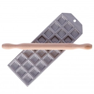 Ravioliera per fare 24 ravioli quadrati 32x32 mm e ripieno quadrato 2
