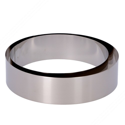 2 Round Stainless Steel Cooking Rings. Diameters: 175 and 200 mm. Height: 50 mm.