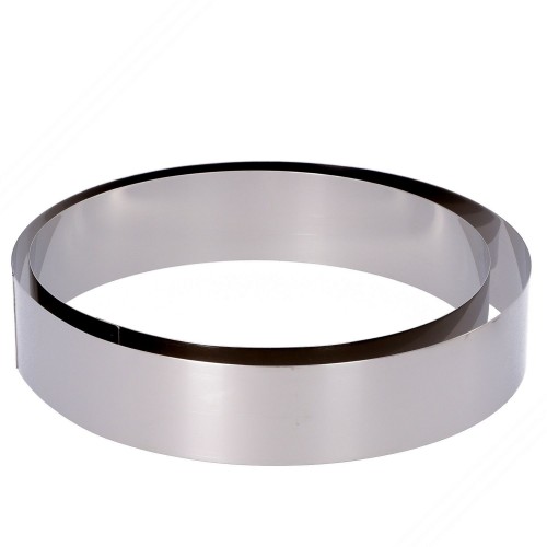 2 Rund Edelstahl Stahlkochringe. Durchmesser: 220 und 250 mm. Höhe: 50 mm.