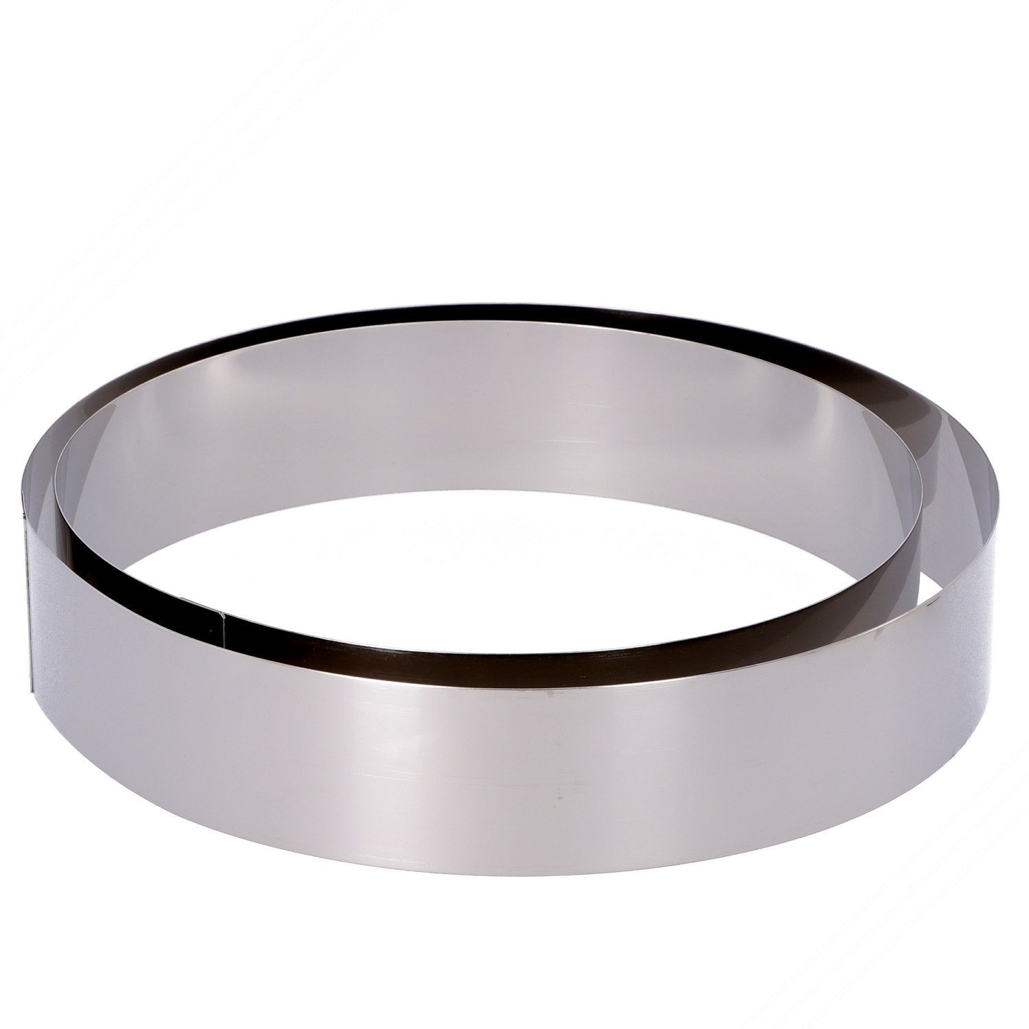2 ronde roestvrijstalen kookringen.Diameter: 220 en 250 mm.Hoogte: 50 mm.