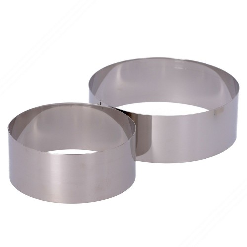 2 Aros de Cozimento Redondos de Aço Inoxidável.Diâmetros: 120 e 150 mm.Altura: 50 mm.