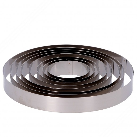 Set mit 8 Edelstahlringe für Kuchen. Höhe: 30 mm