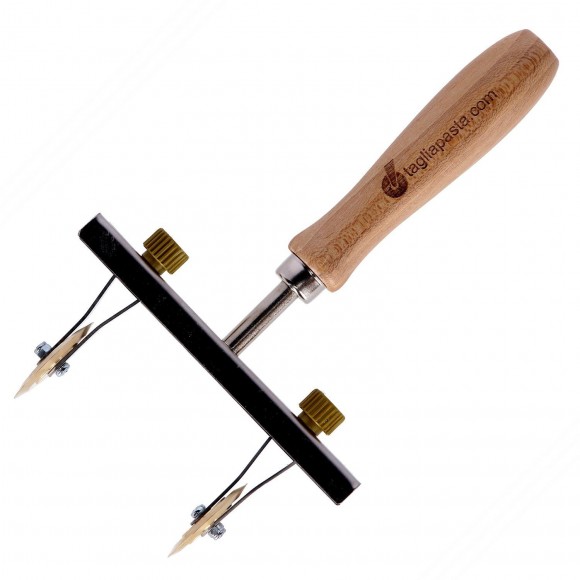 Adjustable pasta cutter with 2 brass smooth blades