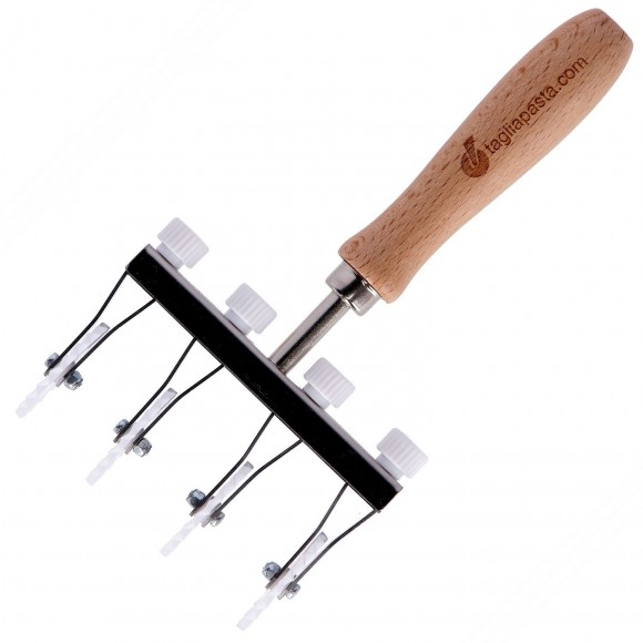 Ajustable coupe-pâte avec 4 lames de POM dentées
