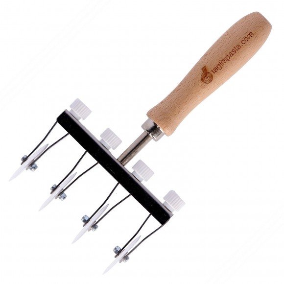 Einstellbar pasta-Schneider mit 4 glatten POM Klingen